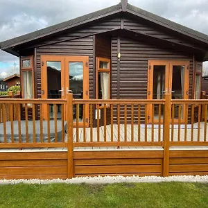  Holiday home Mandarin With Hot Tub