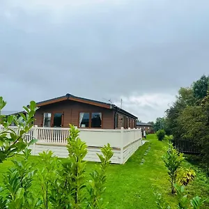  Holiday home Bella Rose With Hot Tub